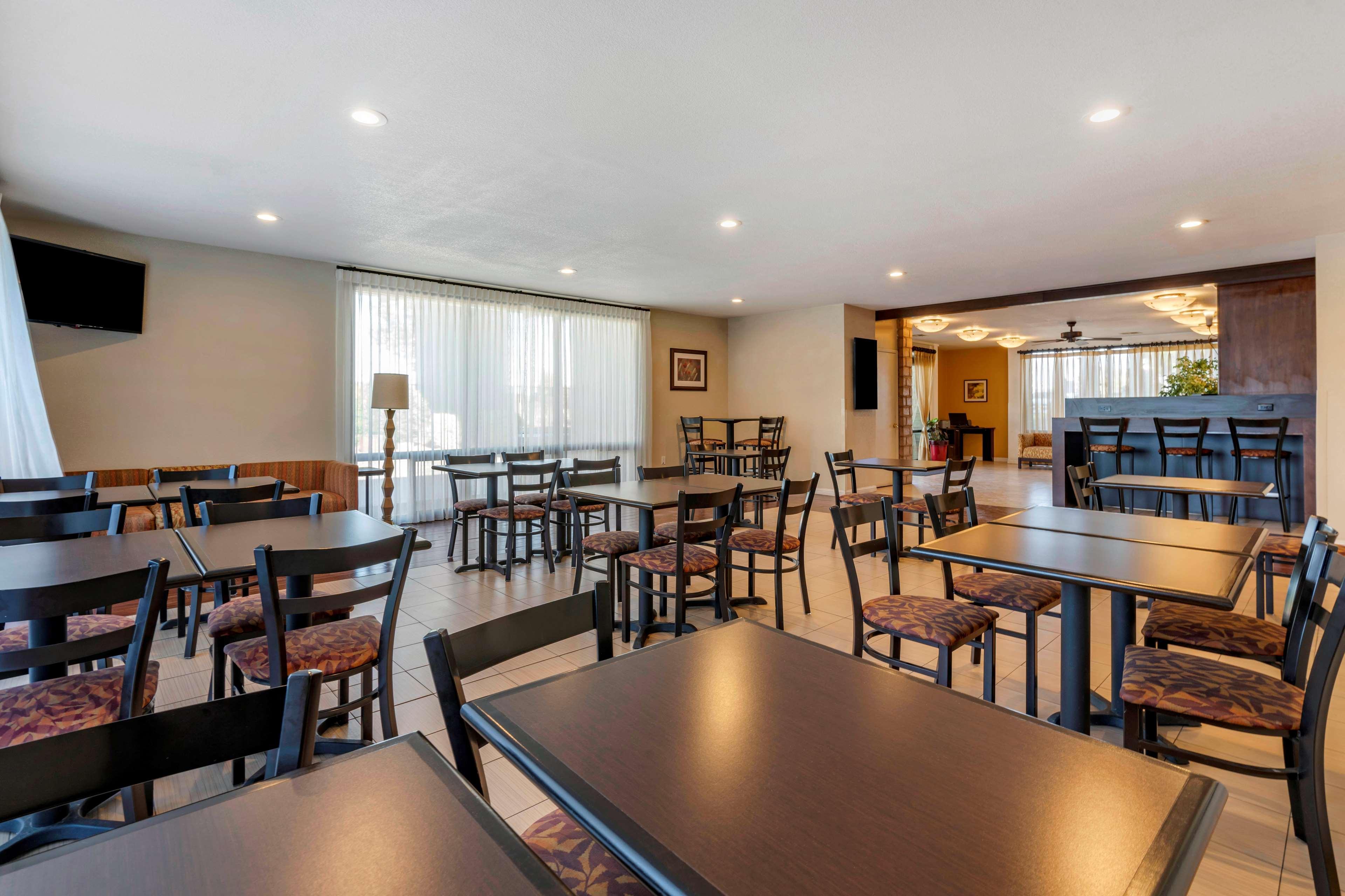Best Western Orchard Inn Turlock Buitenkant foto