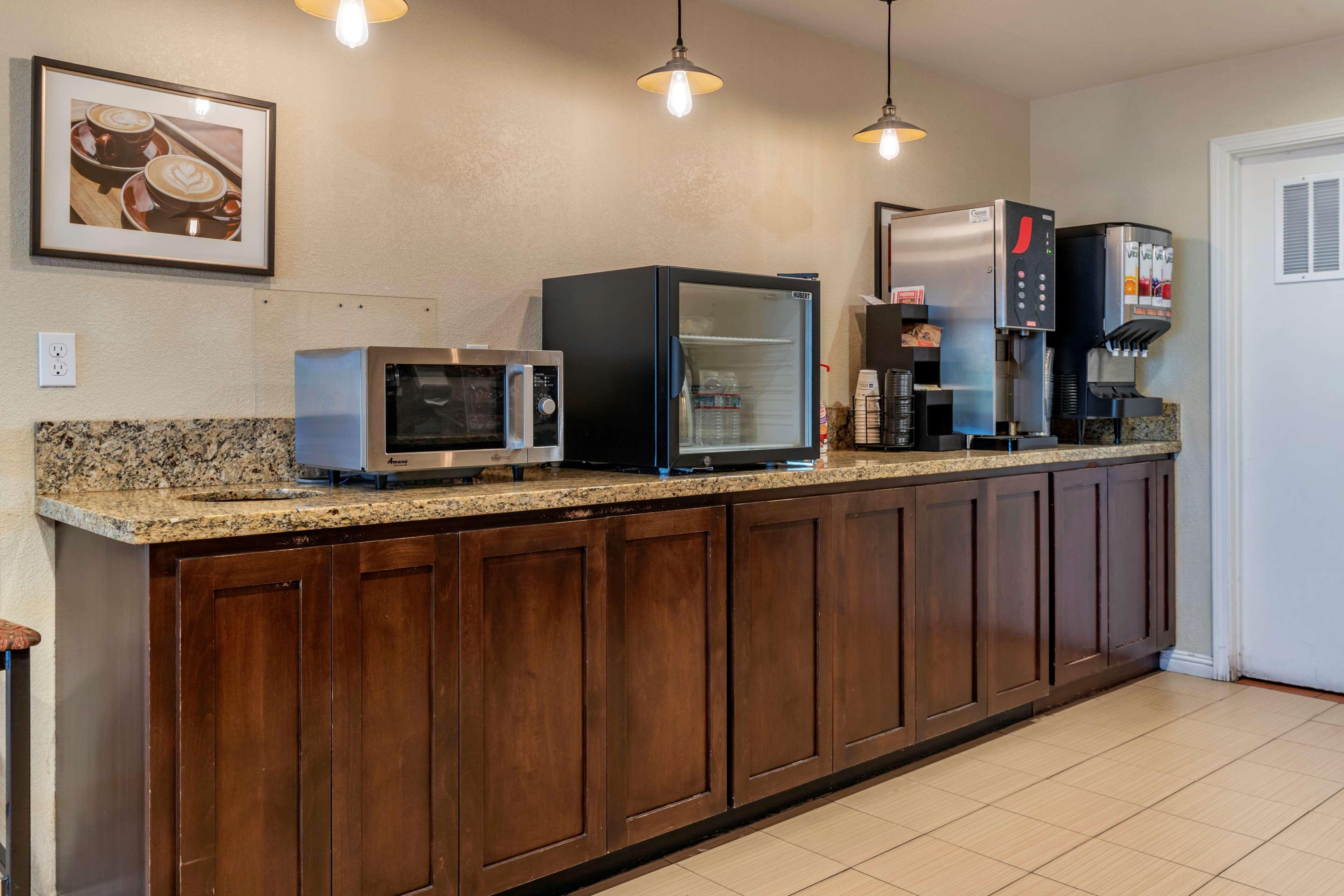 Best Western Orchard Inn Turlock Buitenkant foto